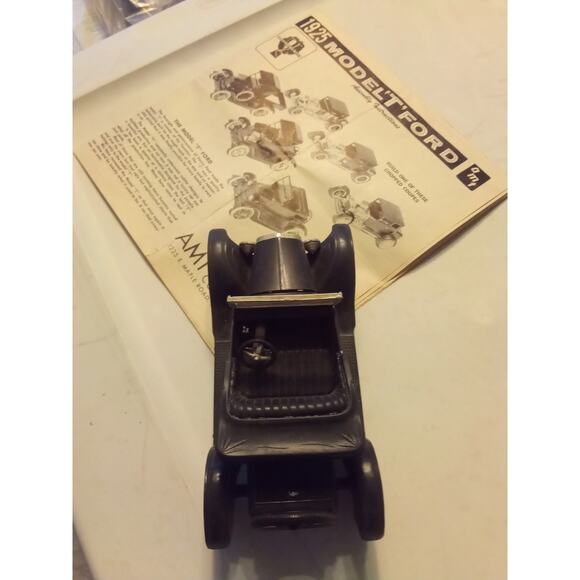 AMT 1925 Model T Ford kit - Picture 5 of 7